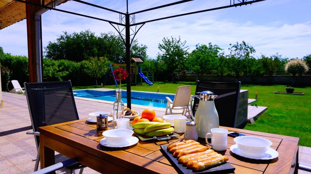 Вила Релакс - Villa Relax Sokolovo ภายนอก รูปภาพ