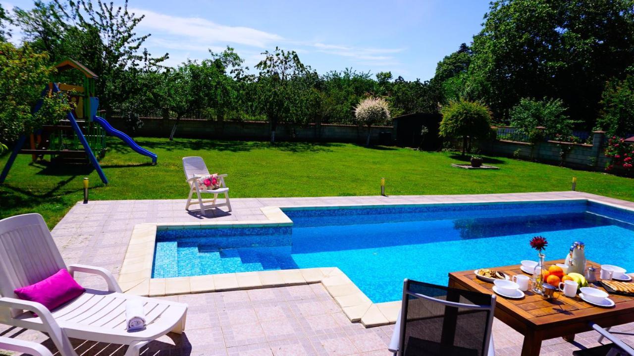 Вила Релакс - Villa Relax Sokolovo ภายนอก รูปภาพ