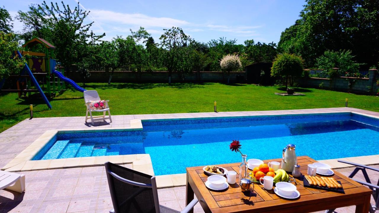 Вила Релакс - Villa Relax Sokolovo ภายนอก รูปภาพ