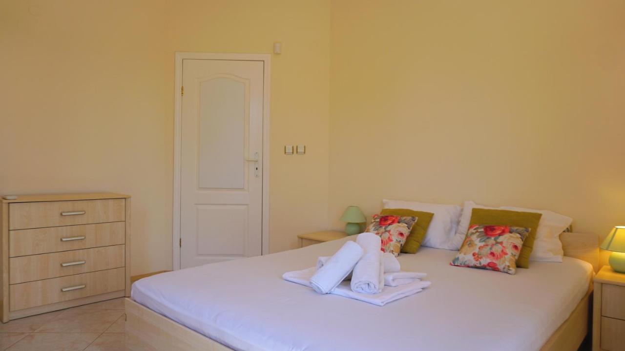 Вила Релакс - Villa Relax Sokolovo ภายนอก รูปภาพ