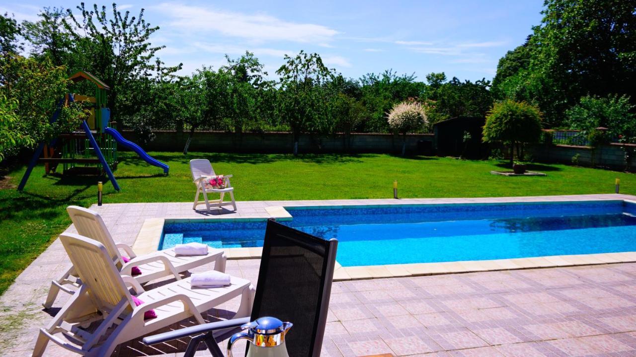 Вила Релакс - Villa Relax Sokolovo ภายนอก รูปภาพ